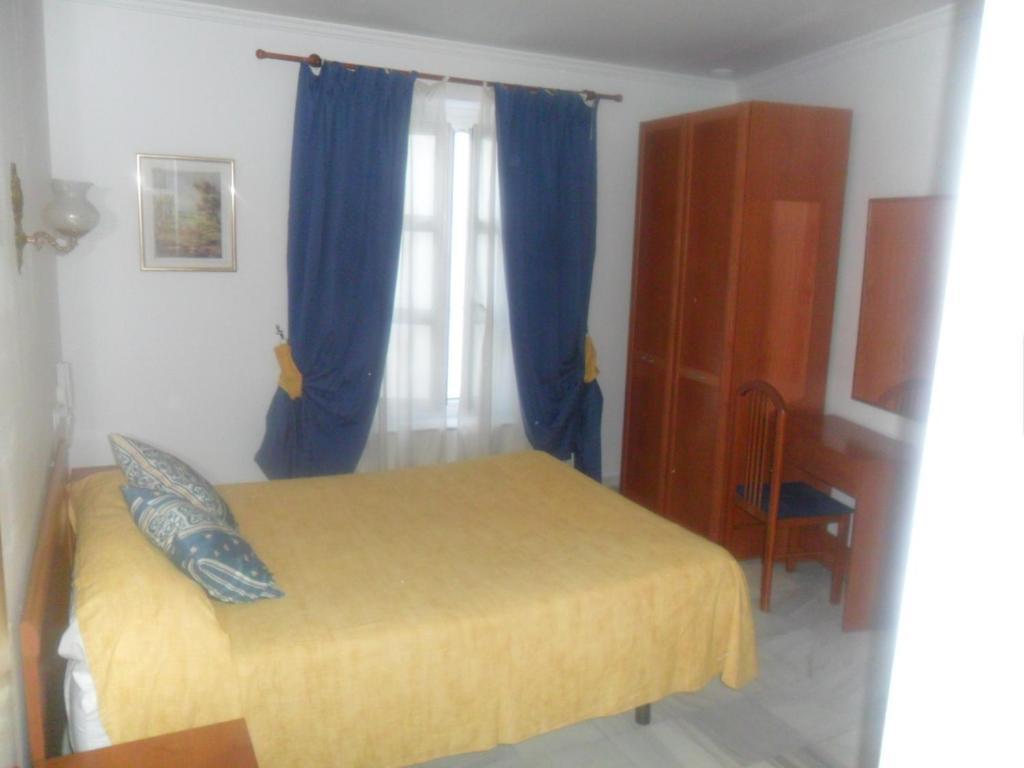 Hostal Centro Sol Cadiz Room photo