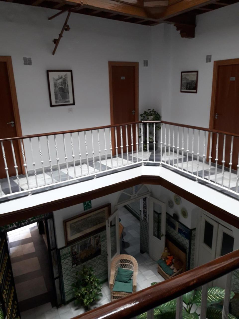 Hostal Centro Sol Cadiz Exterior photo